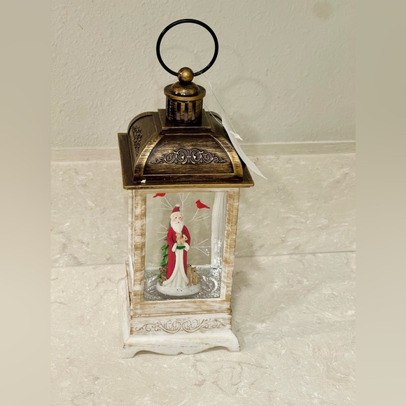 NWT Christmas Snow Globe, Lighted Water Lantern, Santa, Christmas decor, gift! - Picture 2 of 10